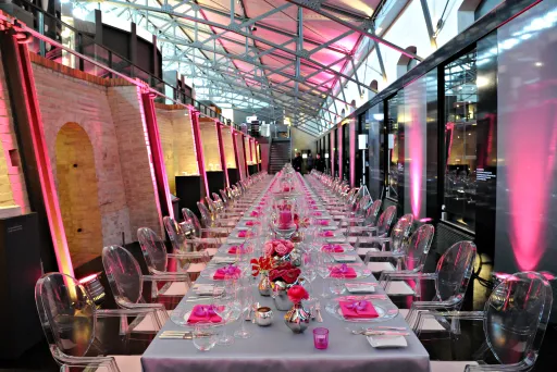 Meeting Guide Berlin COMAONSITE Gala Dinner mit festlicher Abendbestuhlung