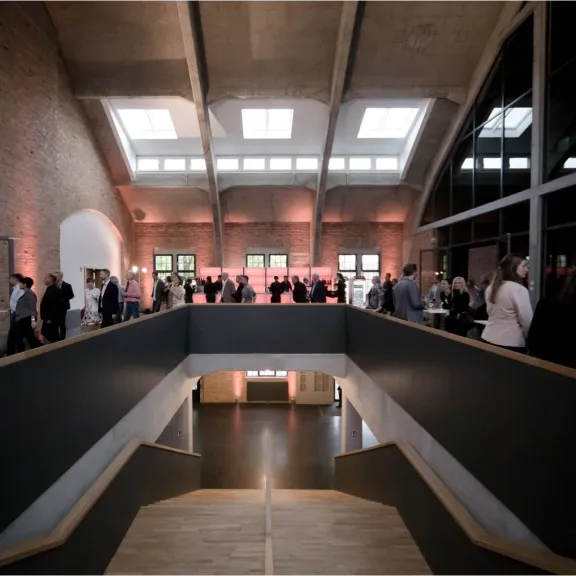 Foyer mit Treppe im Obergeschoss
