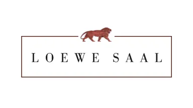Logo mit Löwenfigur über dem Schriftzug "LOEWE SAAL" in Großbuchstaben.